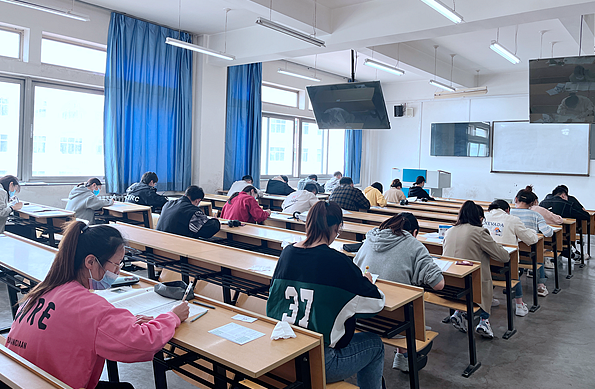 宝贵的时光用来刷题和追求高分部分学生放弃感兴趣却难度较高